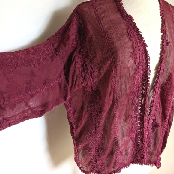 TAYLOR & Sage Sheer Lace Boho Cardigan Topper in Cranberry M - Picture 6 of 13